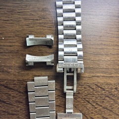 GUCCIの時計箱値下げします
の画像