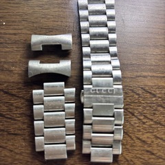 GUCCIの時計箱値下げします
の画像