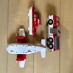 ボーネルンド乗り物おもちゃと知育パズルの画像