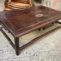 家具調こたつ・回転座椅子・花瓶置き台の画像