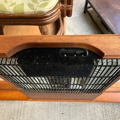 家具調こたつ・回転座椅子・花瓶置き台の画像