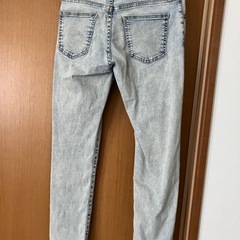 ユニクロ　ウルトラストレッチスキニーフィットジーンズ　ブルーの画像