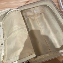 キャリーケースの画像