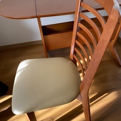 ダイニングチェア2脚の画像