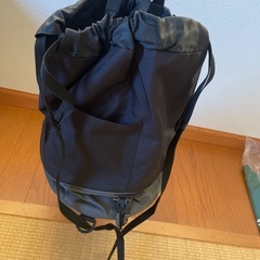 プールバック　底に名前入りの画像