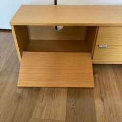 【年末無料処分】テレビ台
の画像