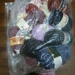 毛糸・・・　半端品の画像