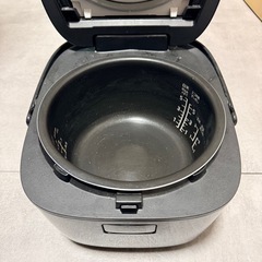 パナソニック。SR-CFE109 2段IH、備長炭釜炊飯器(5.5合炊き）の画像