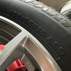 15インチスタッドレスタイヤセットの画像