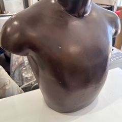 木彫り風　オブジェ　人物像の画像