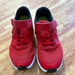 NIKE スニーカー　赤色　18.5cmの画像
