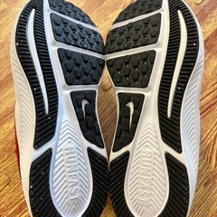 NIKE スニーカー　赤色　18.5cmの画像