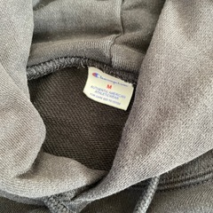 champion メンズ スウェット フード付き　プルオーバー 裏毛 Mサイズの画像
