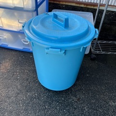 ゴミ箱の画像
