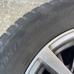 スタッドレスタイヤ ホイール付き4本セット195/65/R15の画像