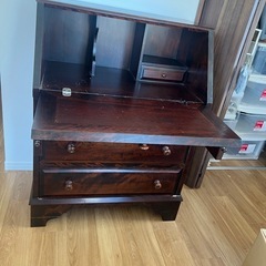 北海道民芸家具木製キャビネットの画像