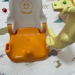 アンパンマン　ベビー　バス　チェア　の画像