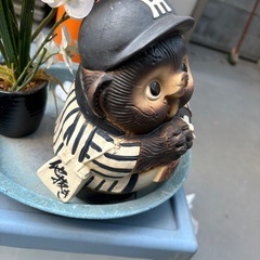 阪神タイガース 信楽焼 たぬき 置き物の画像