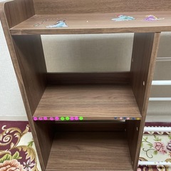 おもちゃ棚の画像