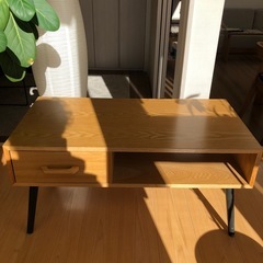 オープンスペース付きセンターテーブルの画像