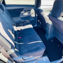 プリウス　アルファ　5人乗りの画像