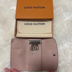 VUITTON 
キーケース ミュルティクレ 4の画像