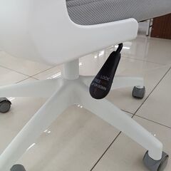 ★リユースのサカイ日立店★HJ8815  チェア ライトグレー H111×D60×W61 クリーニング済み の画像