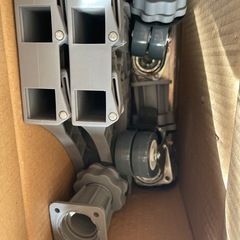 洗濯機 台 冷蔵庫置き台 8足4輪 洗濯機パン かさ上げ キャスター付 高さを調節可能 台座かさ上げ 幅/奥行47～67cm 対応移動式 騒音対策 減音効果 の画像