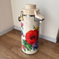 本日のみ　レトロ　ポットの画像