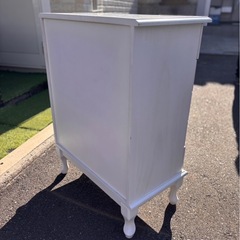 
決まりました！白いチェストの画像