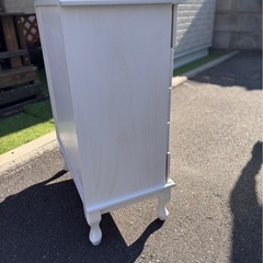 
決まりました！白いチェストの画像