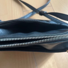 斜め掛けバッグ　黒の画像