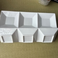 新品、未使用　調味料用小皿　６個の画像