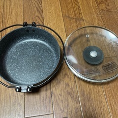 フッ素樹脂加工の小さい鍋の画像