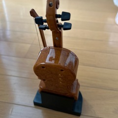 キティ　バイオリン置き物の画像