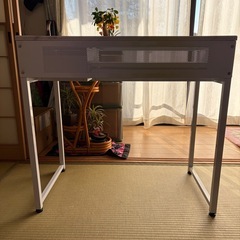 机(大理石調)の画像