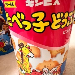 たべっ子どうぶつの、缶お菓子入り✨️の画像