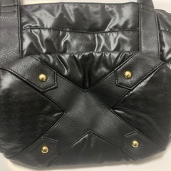 ear 黒色トートバッグの画像