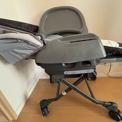 コンビ　［電動］ネムリラスウィングベッド&チェアの画像