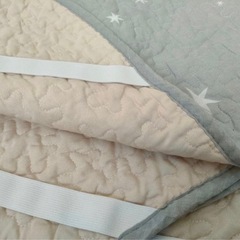 星柄　キルティング　敷きパッド　ラグ　190×240の画像