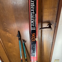 シーバスロッド三本、防波堤釣り竿二本の画像