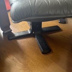 パーソナルチェア　オットマン付きの画像