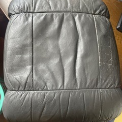 パーソナルチェア　オットマン付きの画像