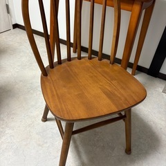 デスク・椅子のセットの画像