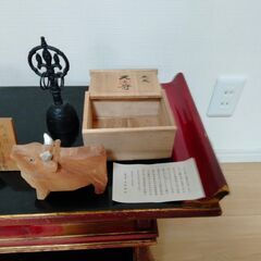 （骨董品）神仏台　九谷焼 清峰作 小瓶　仏教の鐘　三輪明神の画像