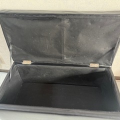 フェイクレザー　黒　収納スツール　の画像
