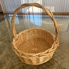 木製の編みかごの画像