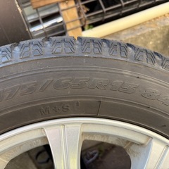 アクア　スタッドレスホイルセットの画像