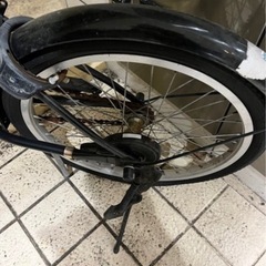折りたたみ自転車タイヤ修理必要の画像
