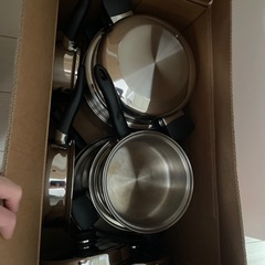 【ほぼ未使用】IHのレンジとそれ専用の鍋一式の画像